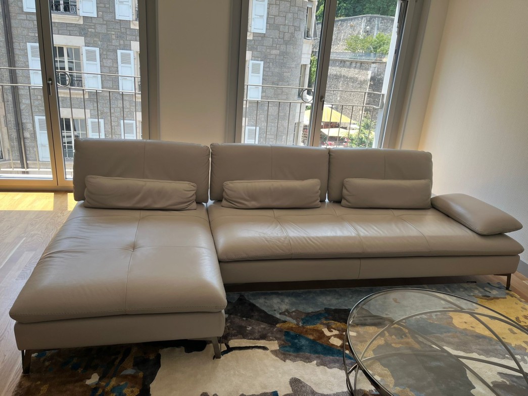 Canapé en cuir Roche Bobois rénové avec Coloreenov