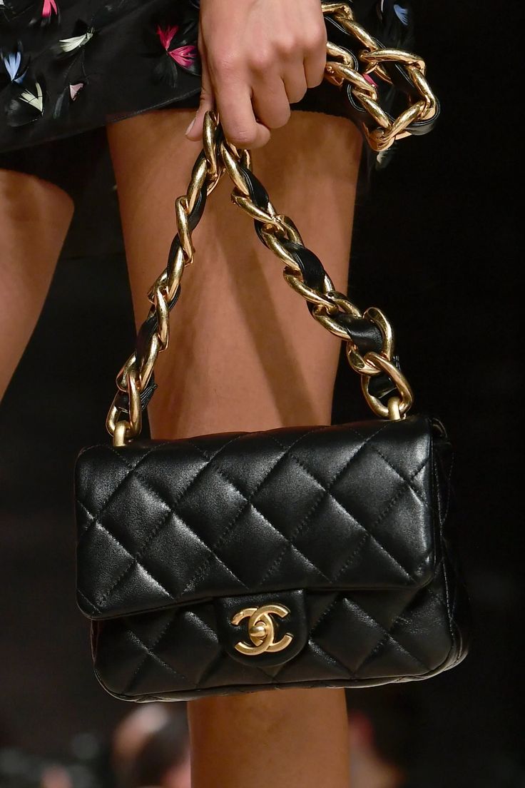 Sac en cuir matelassé de type Chanel